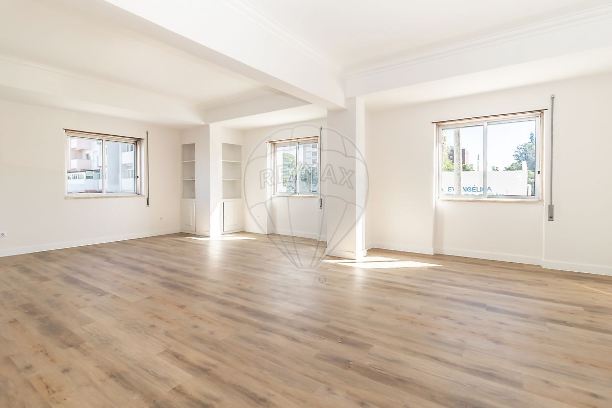 Apartamento T6+ em Setúbal (São Julião, Nossa Senhora da Anunciada e Santa Maria da Graça), €649.000
