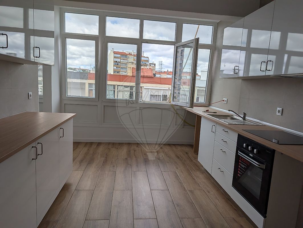 Apartamento T2 para arrendar em Lisboa