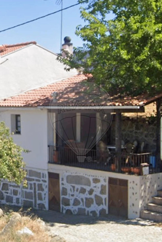 Moradia T2 à venda em Gouveia