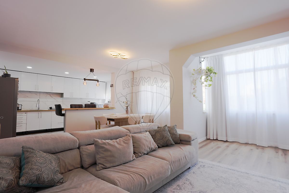 Apartamento T3 à venda em Seixal