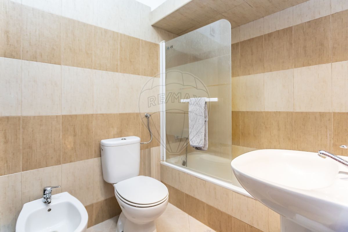 Apartamento T2 à venda em Charneca de Caparica e Sobreda, Almada — foto 16