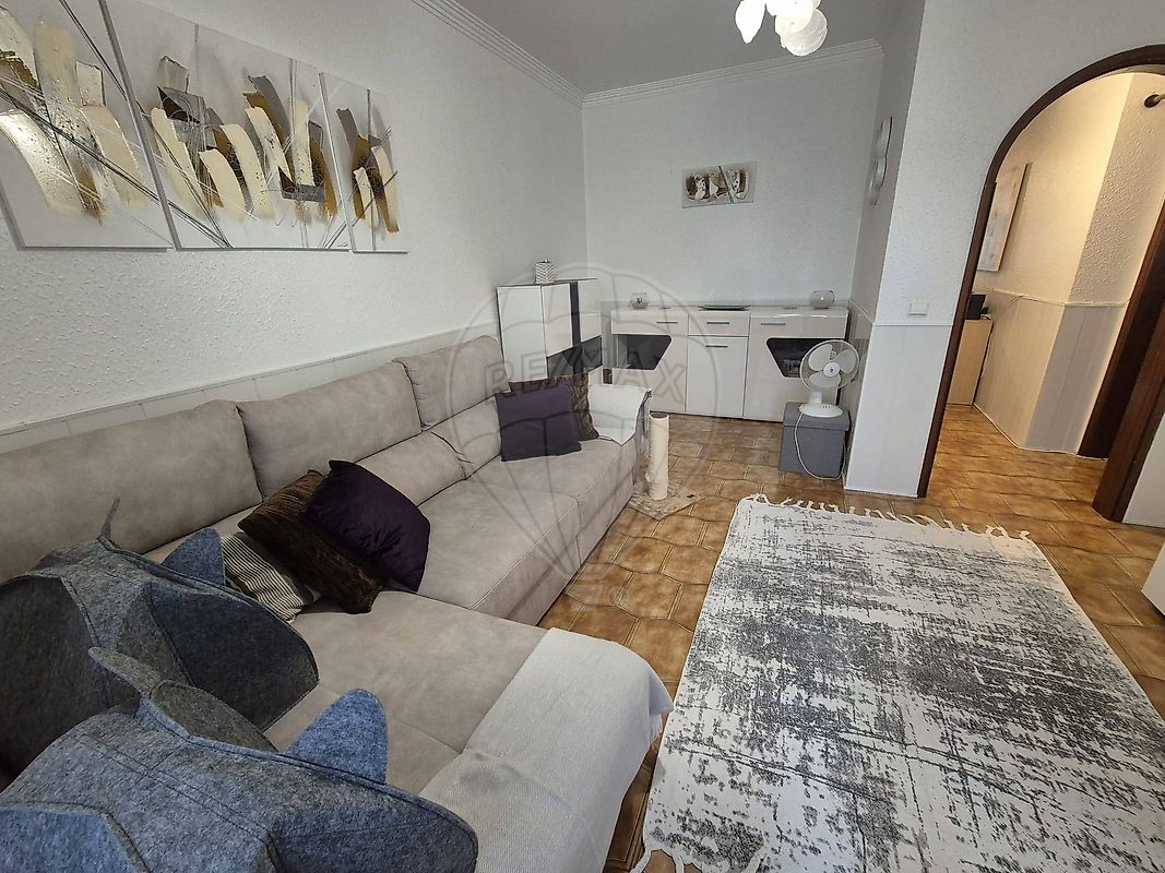 Apartamento T2 - Charneca de Caparica e Sobreda, Almada, Setúbal