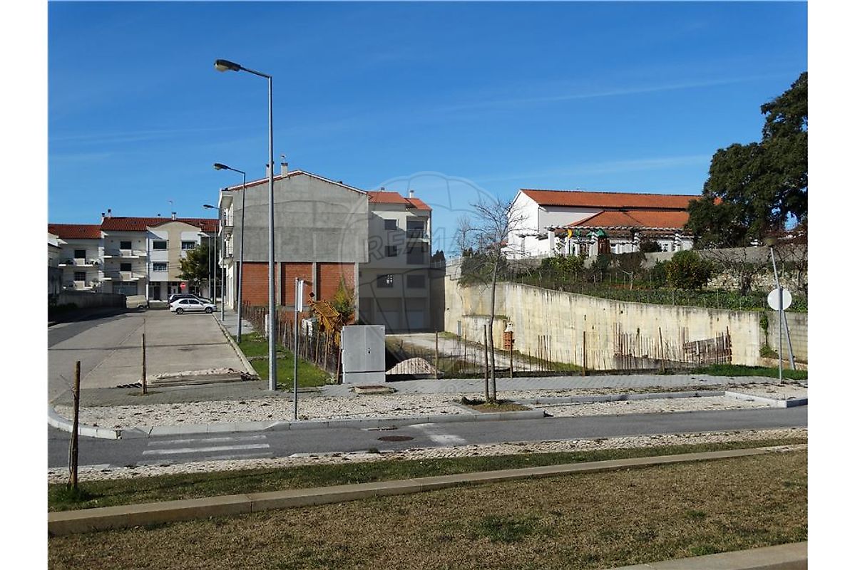 Terreno à venda em Sertã