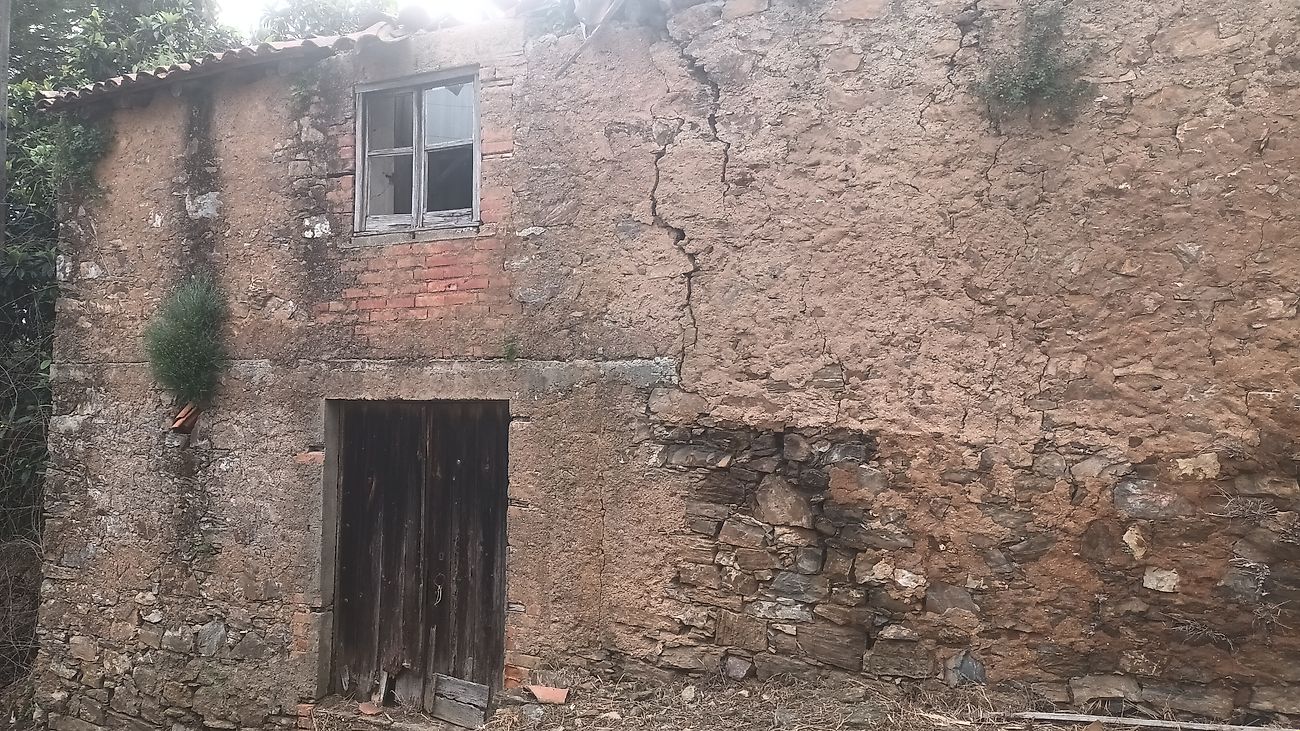 Outros - Habitação  à venda em Portela de Caramouchel