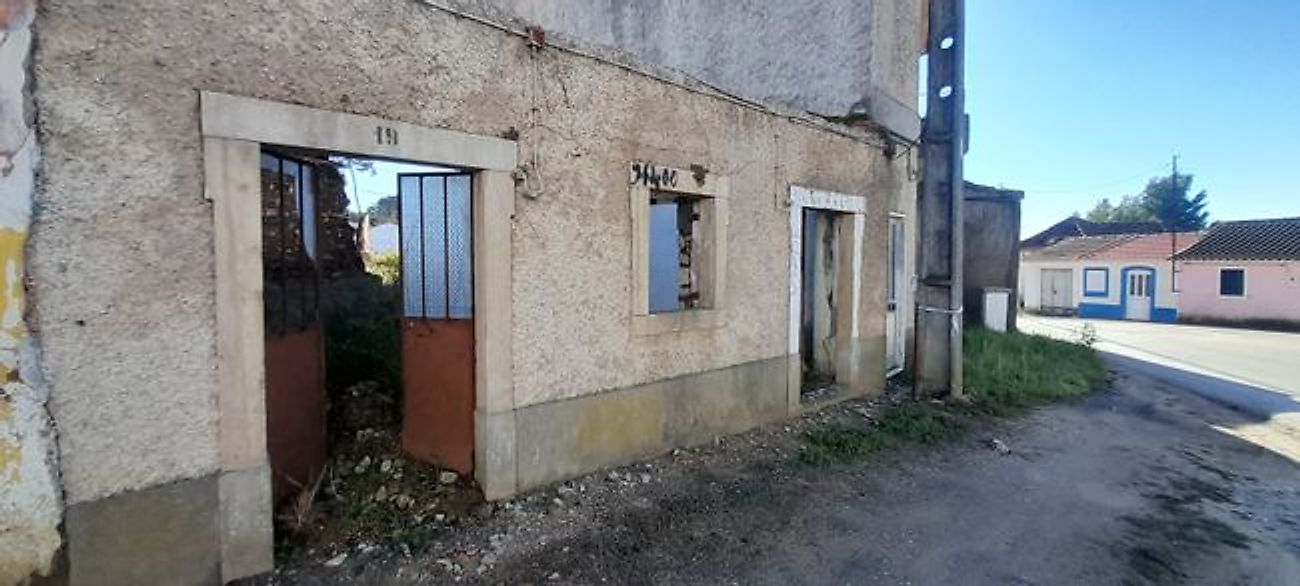125281069-7