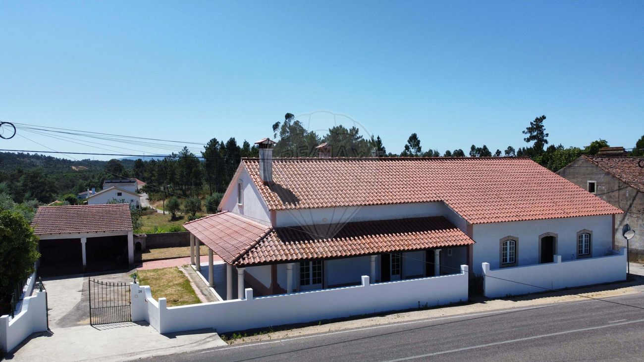 Moradia T5 para venda