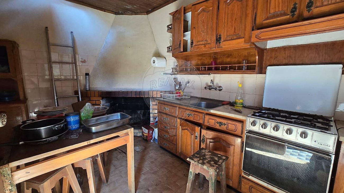 Moradia T6 à venda em Alvaiázere