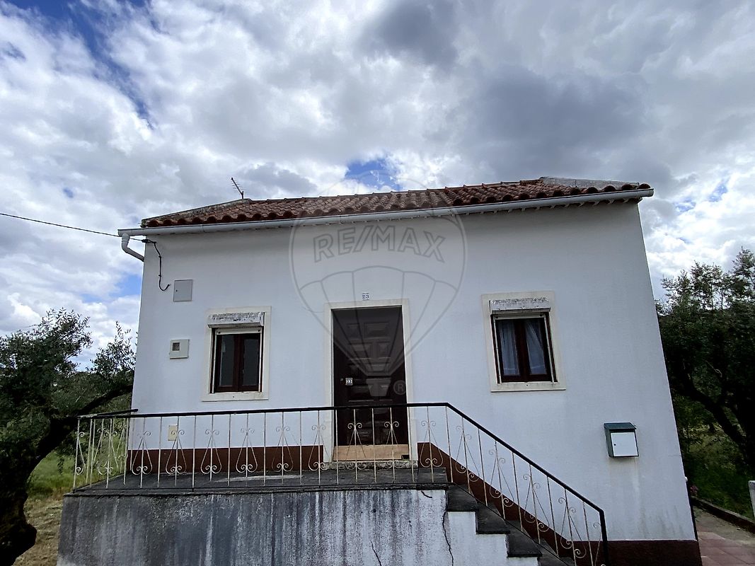 Moradia T4 à venda em Alvaiázere
