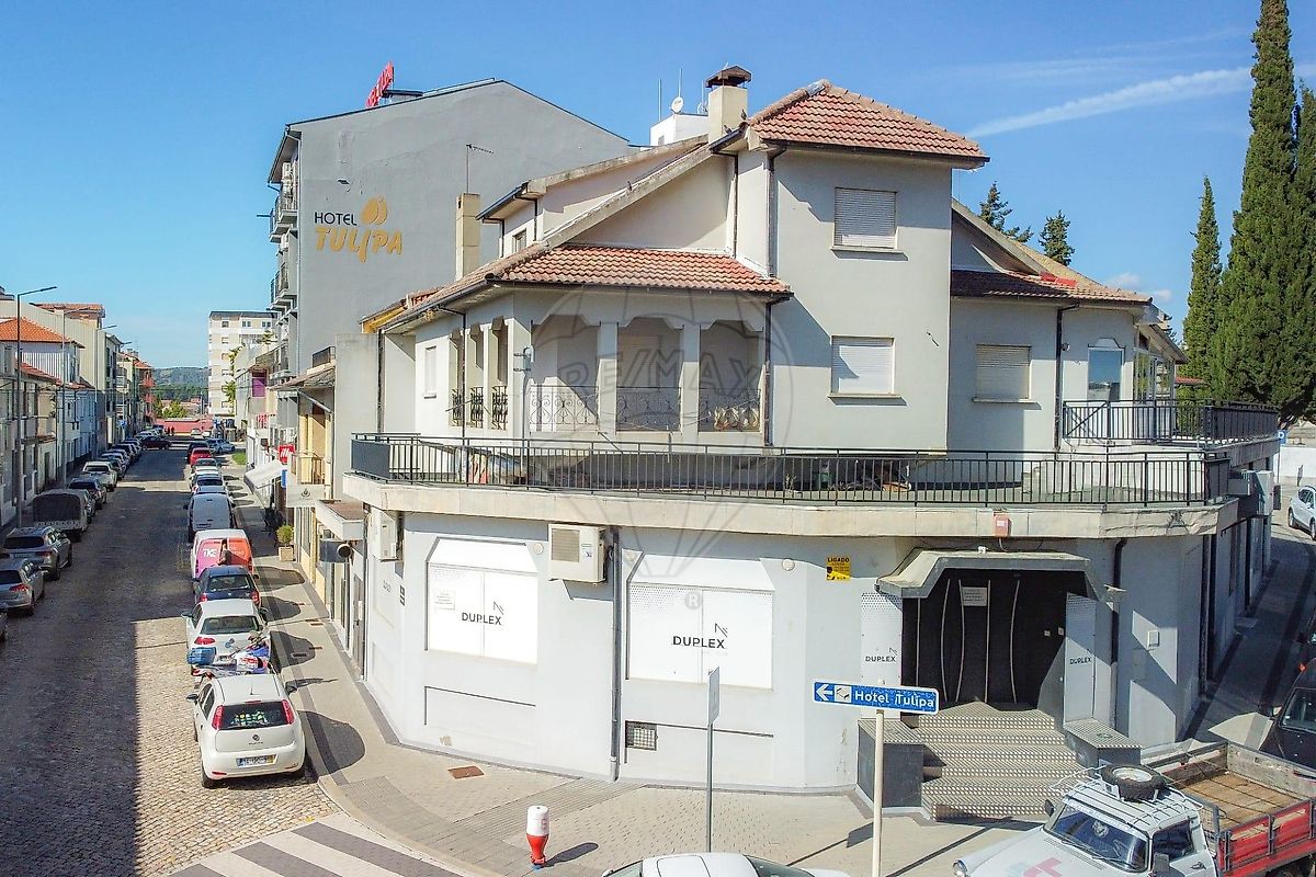 Prédio  à venda em Bragança