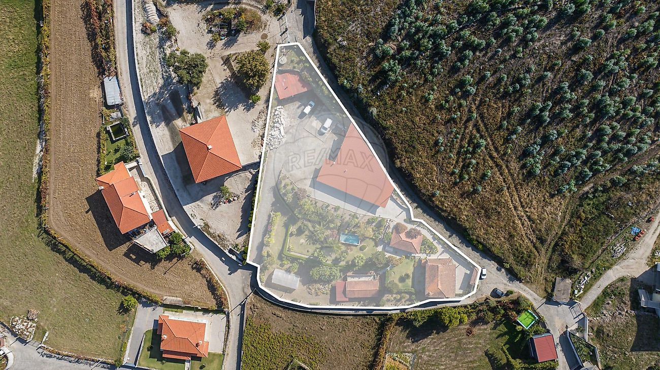 Moradia T5 para venda