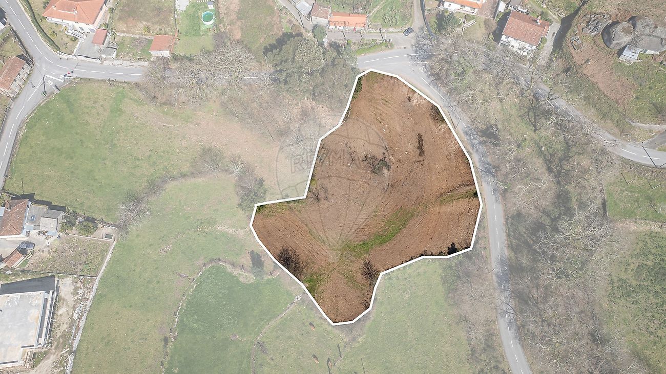 Terreno - Serzedelo, Póvoa de Lanhoso, Braga