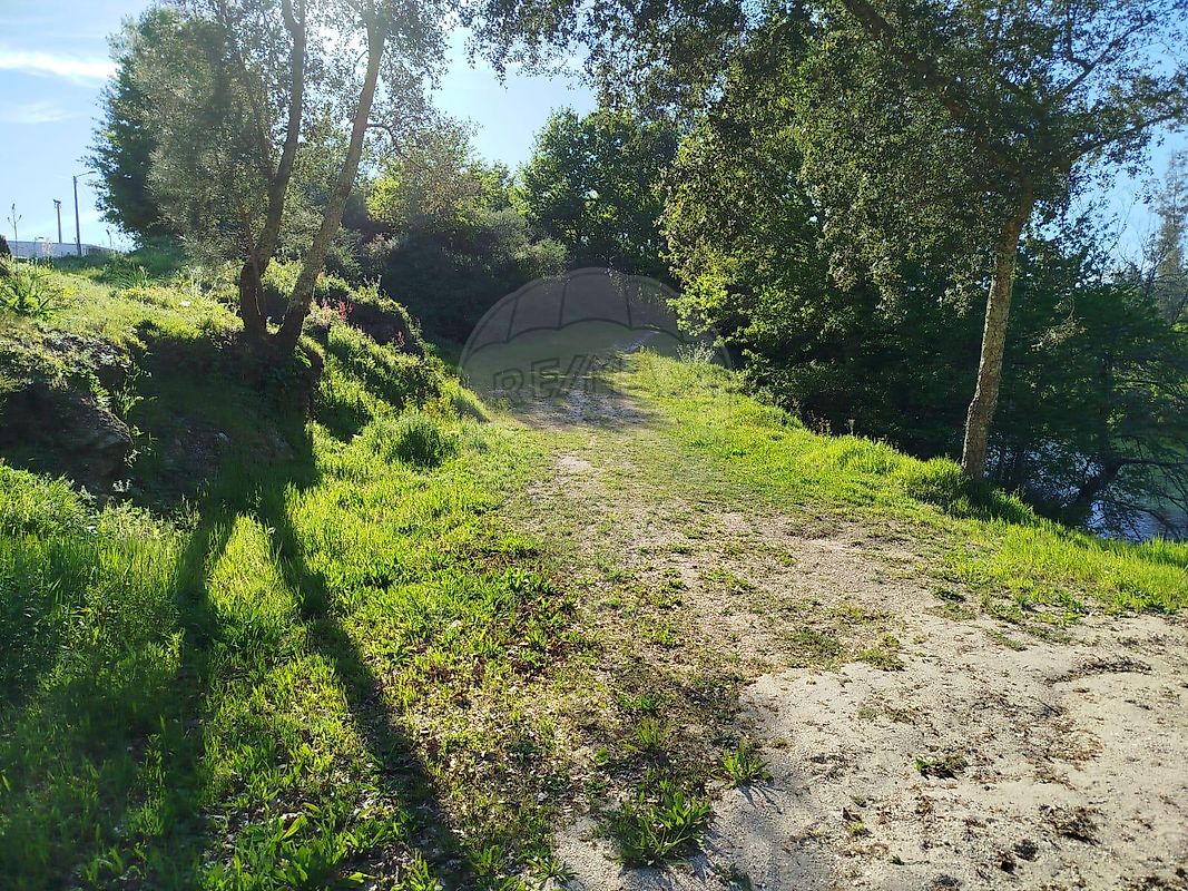 Terreno - Sobradelo da Goma, Póvoa de Lanhoso, Braga