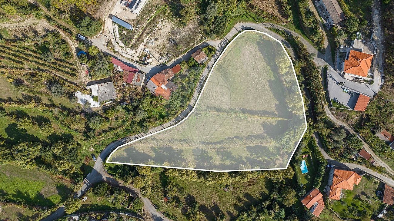 Terreno - Calvos e Frades, Póvoa de Lanhoso, Braga