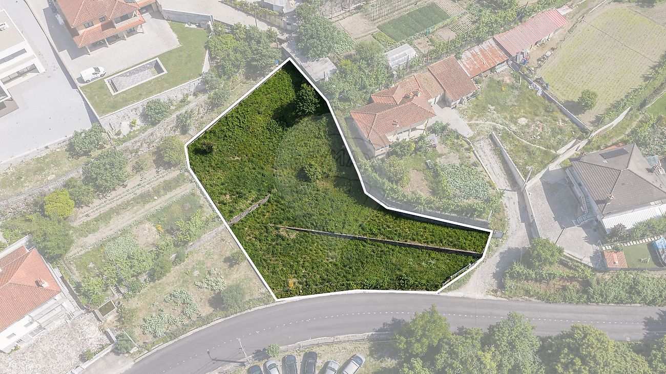 Terreno - Póvoa de Lanhoso (Nossa Senhora do Amparo), Póvoa de Lanhoso, Braga