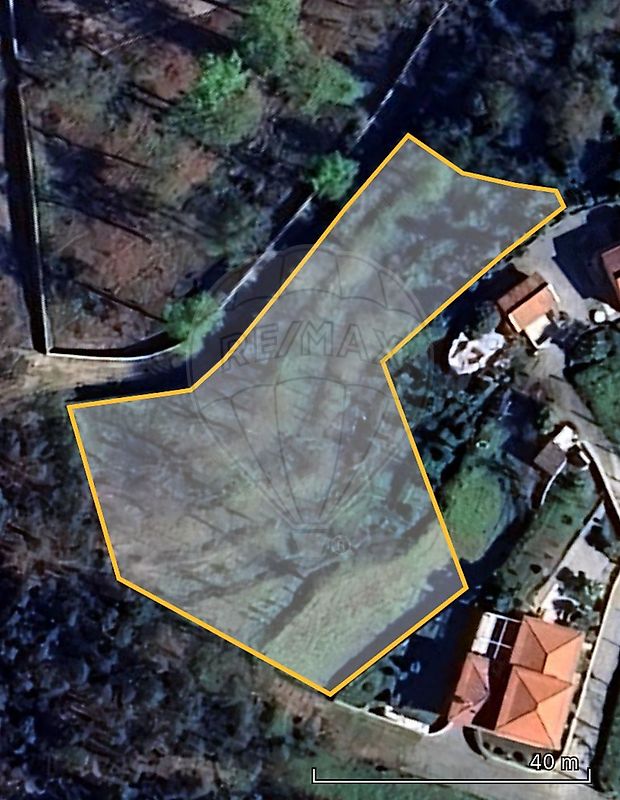 Terreno à venda em Póvoa de Lanhoso