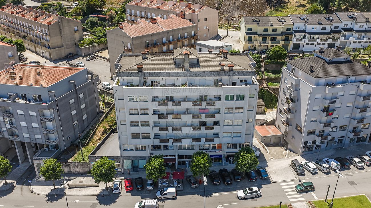Loja - Póvoa de Lanhoso (Nossa Senhora do Amparo), Póvoa de Lanhoso, Braga