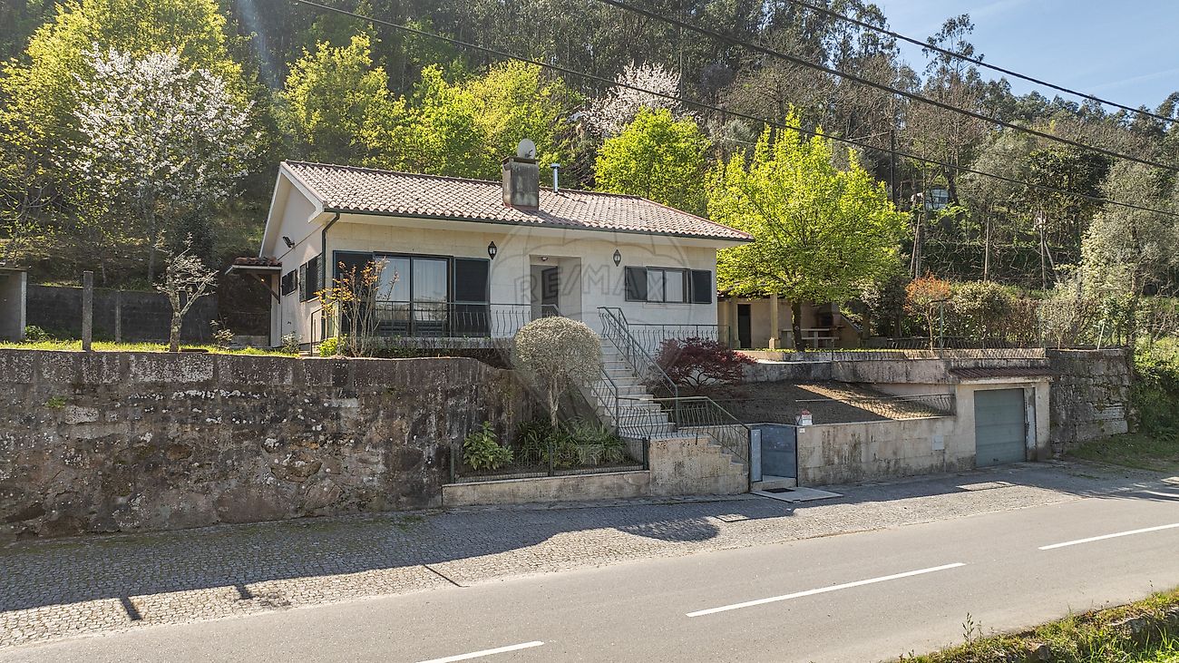 Moradia - Garfe, Póvoa de Lanhoso, Braga