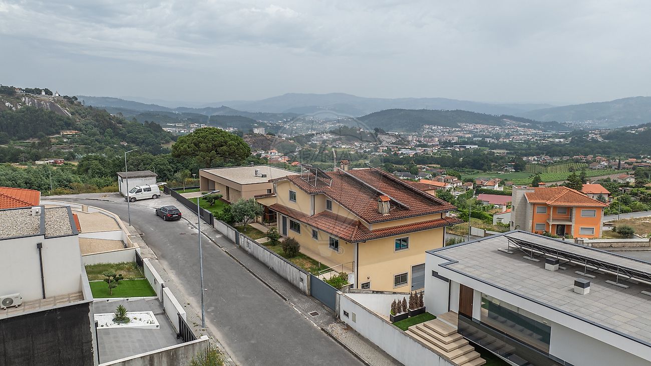 Moradia T6+ à venda em Lanhoso, Póvoa de Lanhoso — foto 8