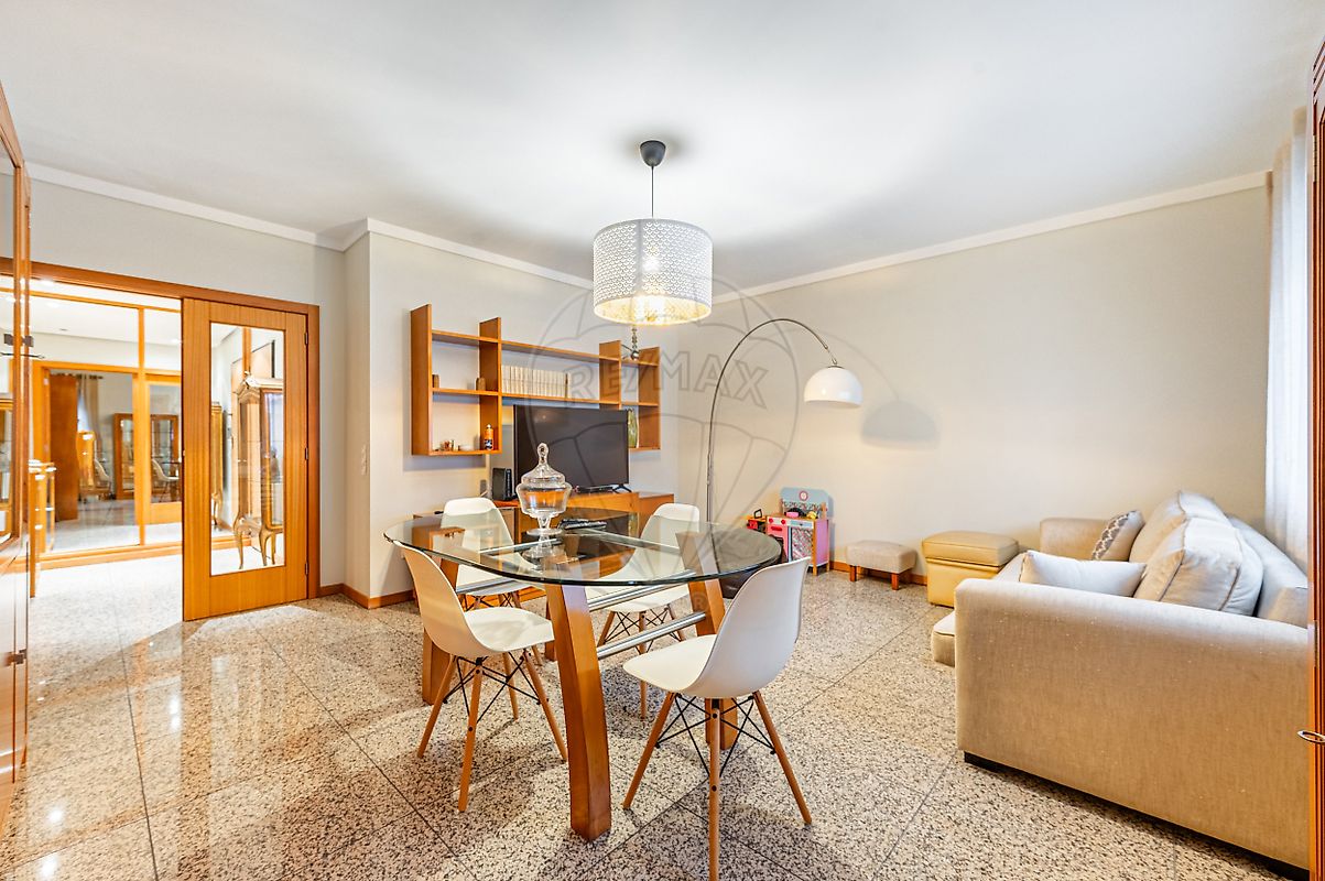Apartamento T1 - Ermesinde, Valongo, Porto