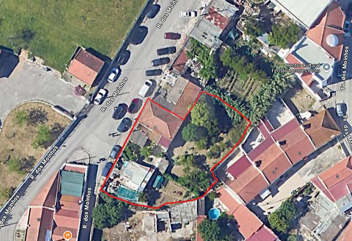Moradia T2 à venda em Almada