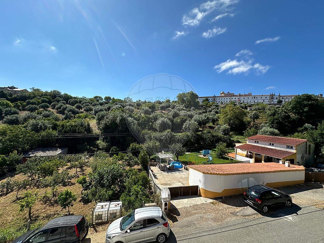 Moradia T4 para venda