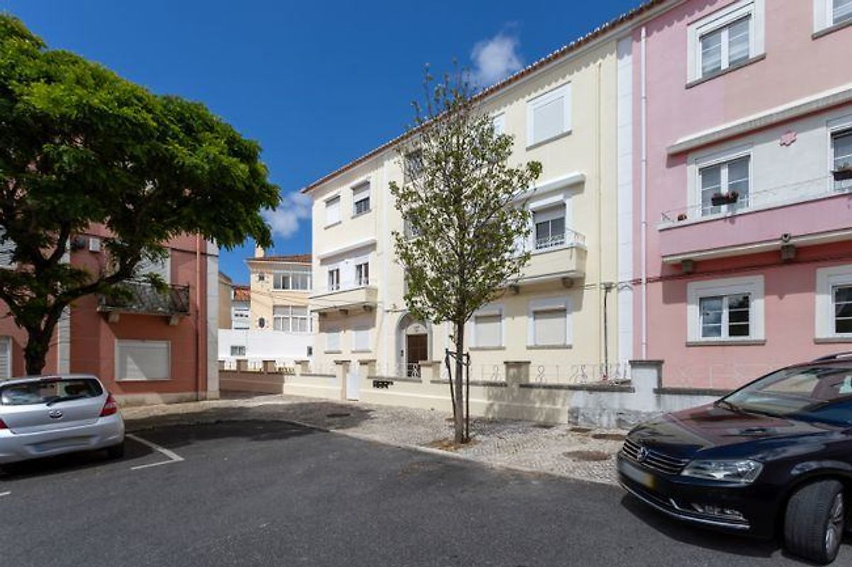 Apartamento T2 à venda em Amadora