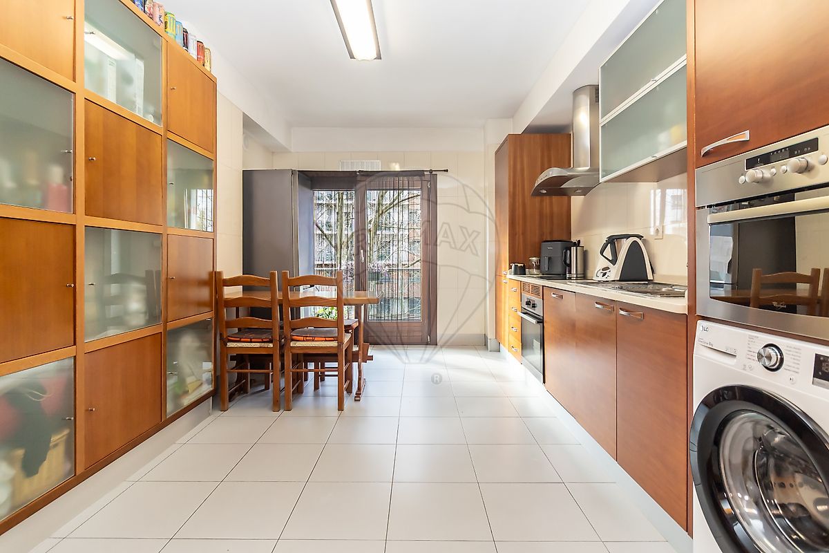 Apartamento T2 à venda em Odivelas