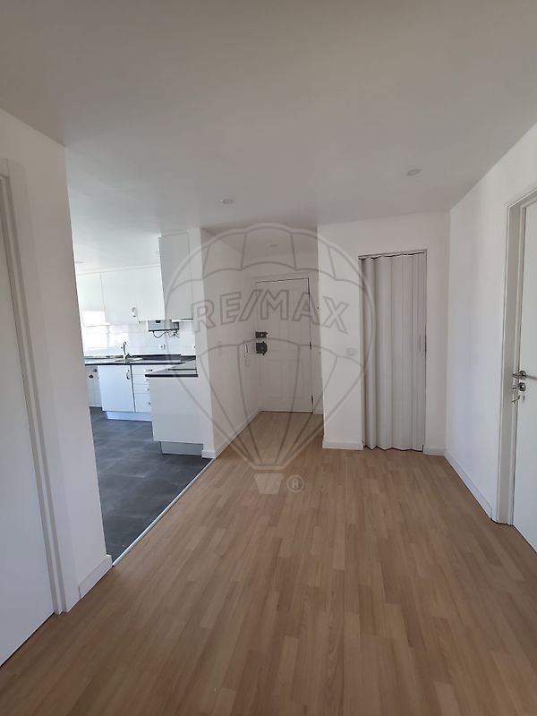 Apartamento T2 para arrendar em Alenquer