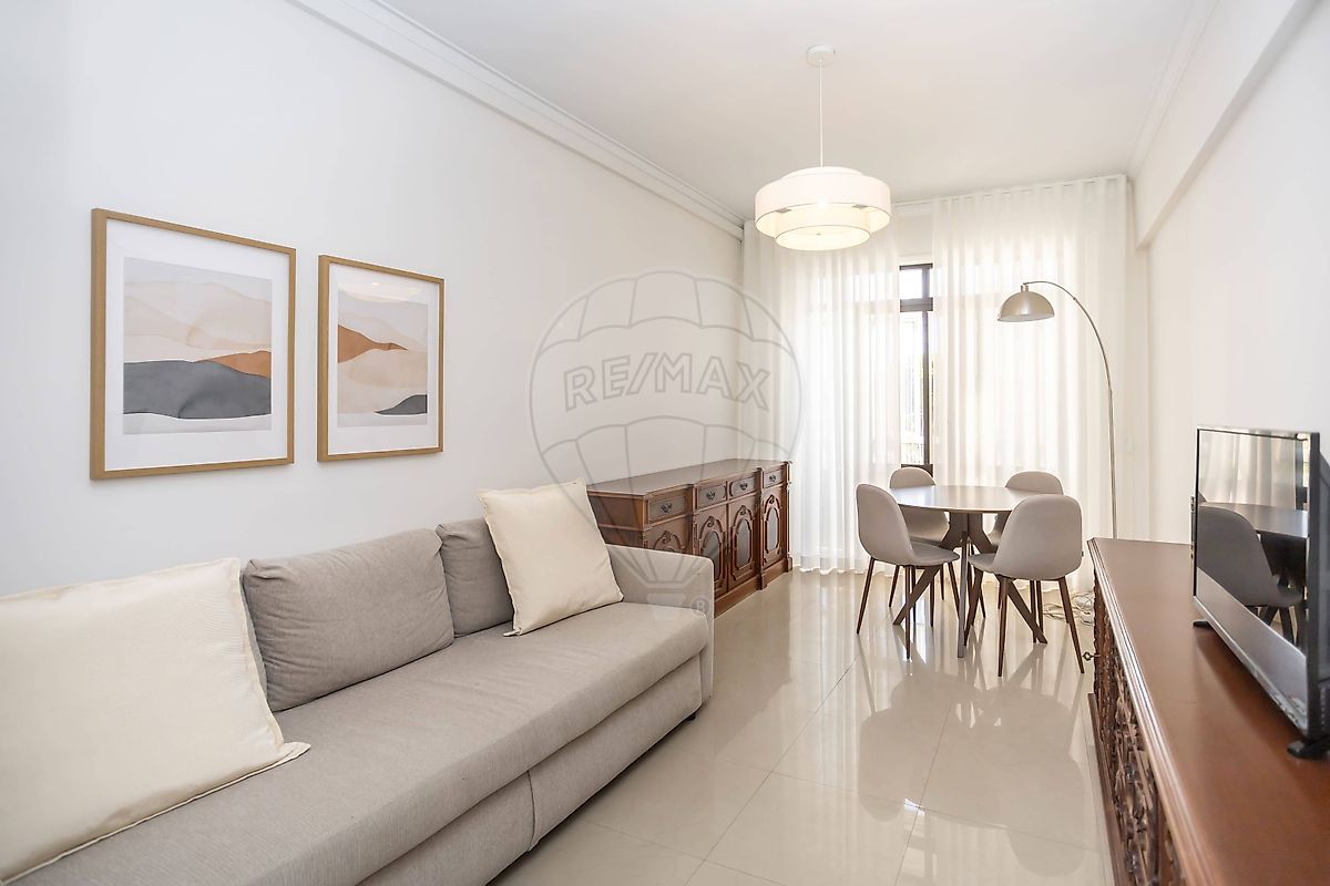 Apartamento T3 para arrendar em Almada