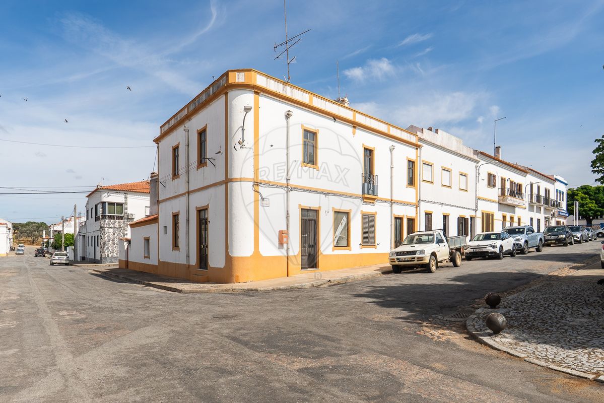 Moradia T5 para venda