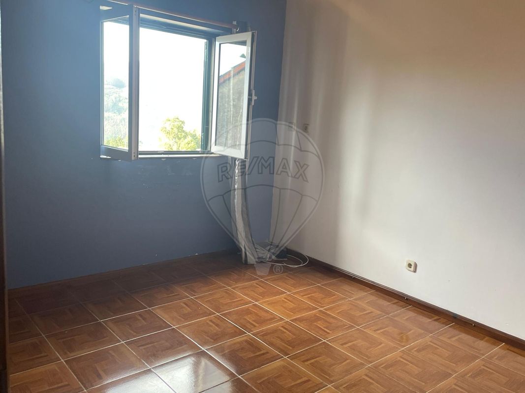 listing 125361080-3 picture-0