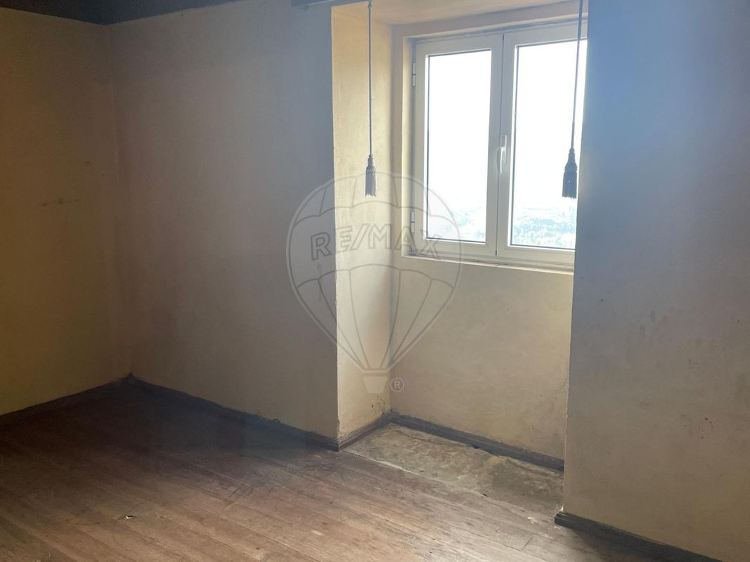 listing 125361080-3 picture-0