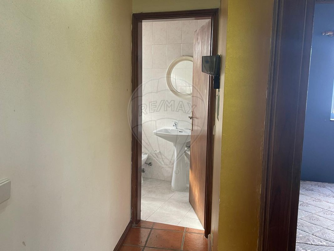 listing 125361080-3 picture-0