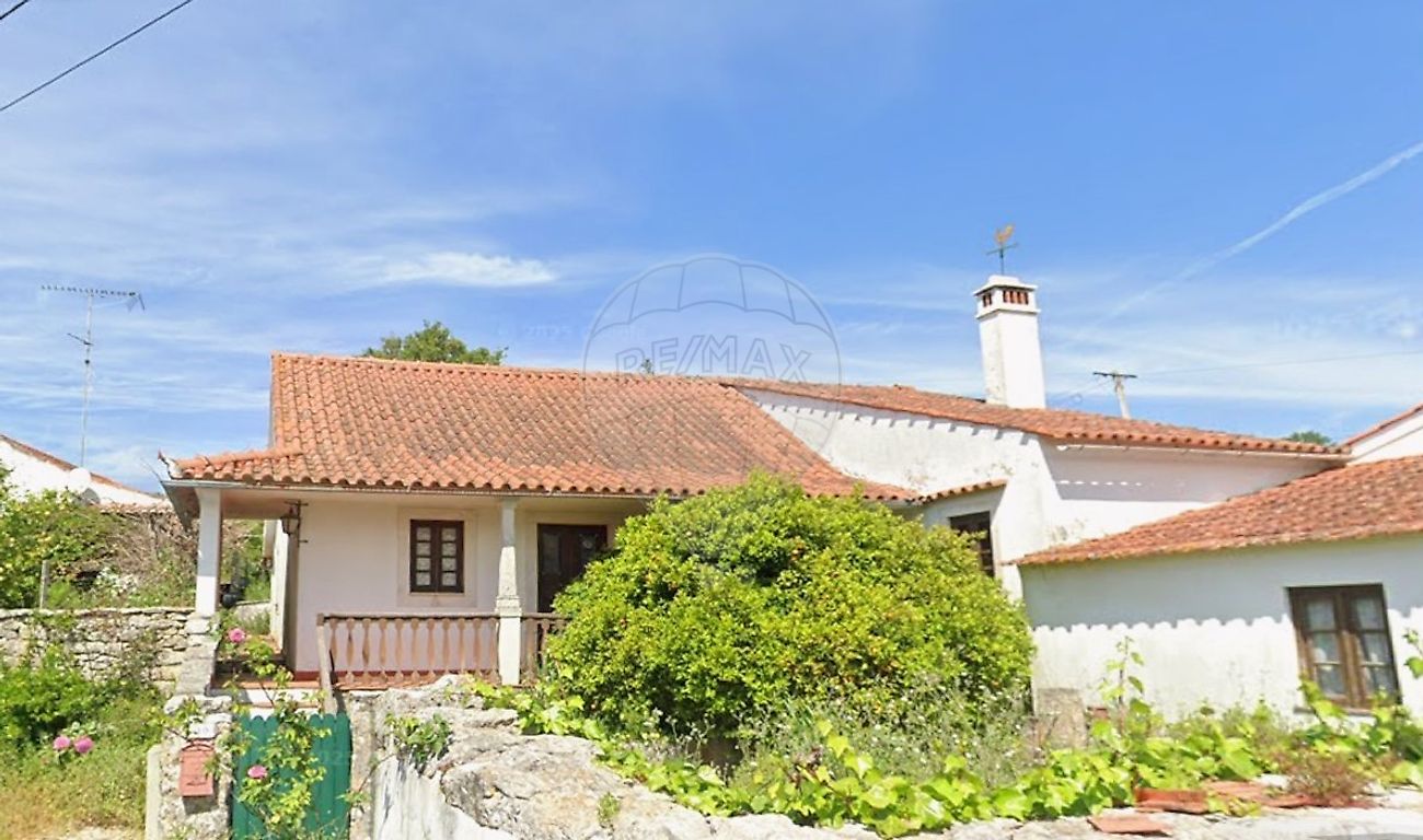 Moradia - Alvados e Alcaria, Porto de Mós, Leiria