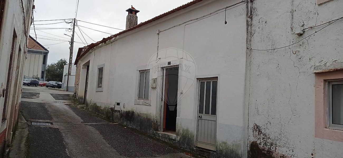 Moradia - Mira de Aire, Porto de Mós, Leiria