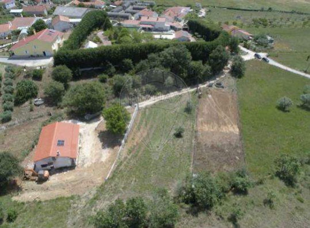 Terreno - Porto de Mós - São João Baptista e São Pedro, Porto de Mós, Leiria