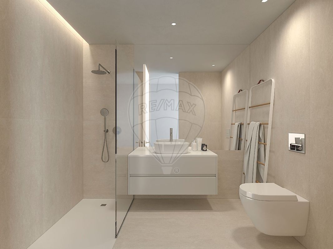 Apartamento T3 à venda em Porto