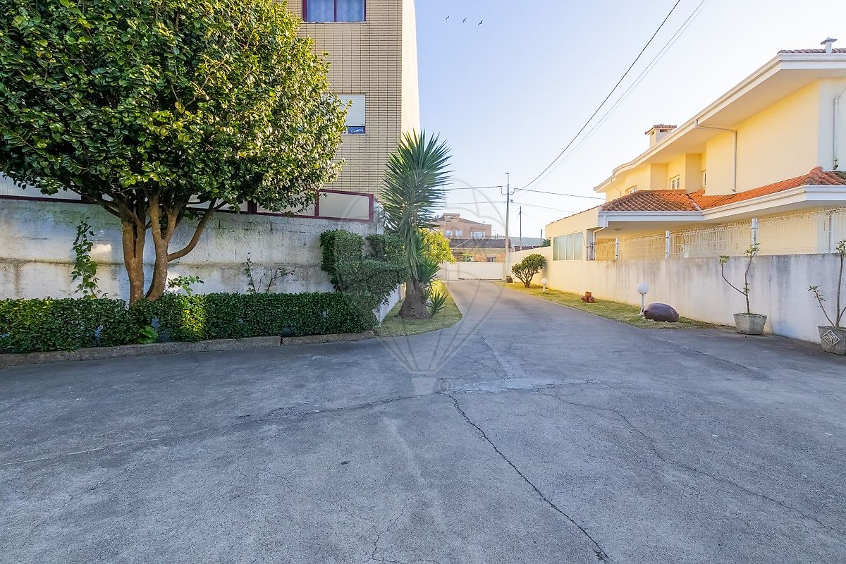 listing 125381070-24 picture-0