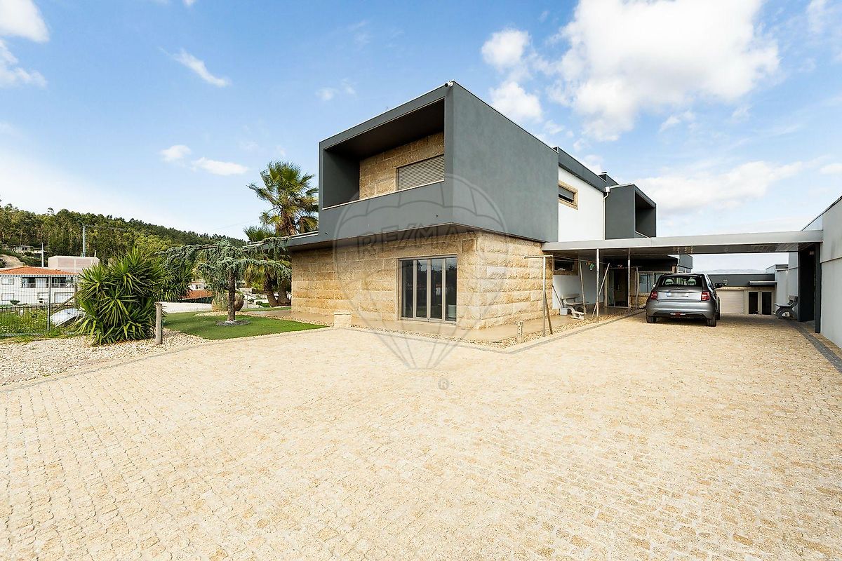 Moradia - Louredo, Paredes, Porto