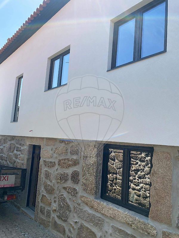 Apartamento T5 à venda em Fornos de Algodres