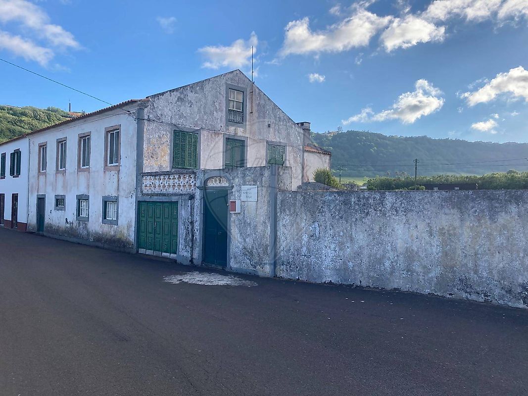 Moradia T5 - Praia do Almoxarife, Horta, Ilha do Faial