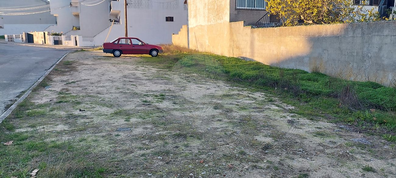 Terreno à venda em Moita