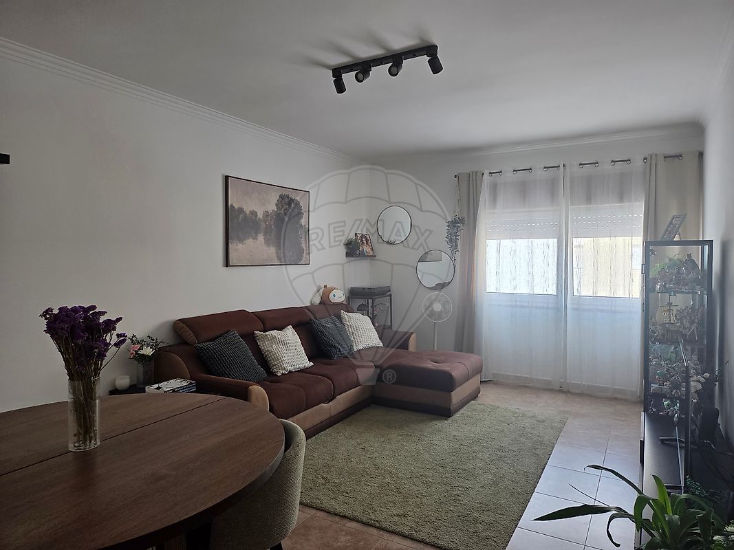 Apartamento - Baixa da Banheira e Vale da Amoreira, Moita, Setúbal