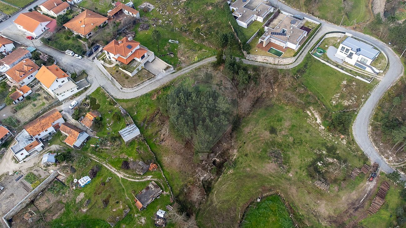 Land for sale in Marco de Canaveses, Portugal — €65,000