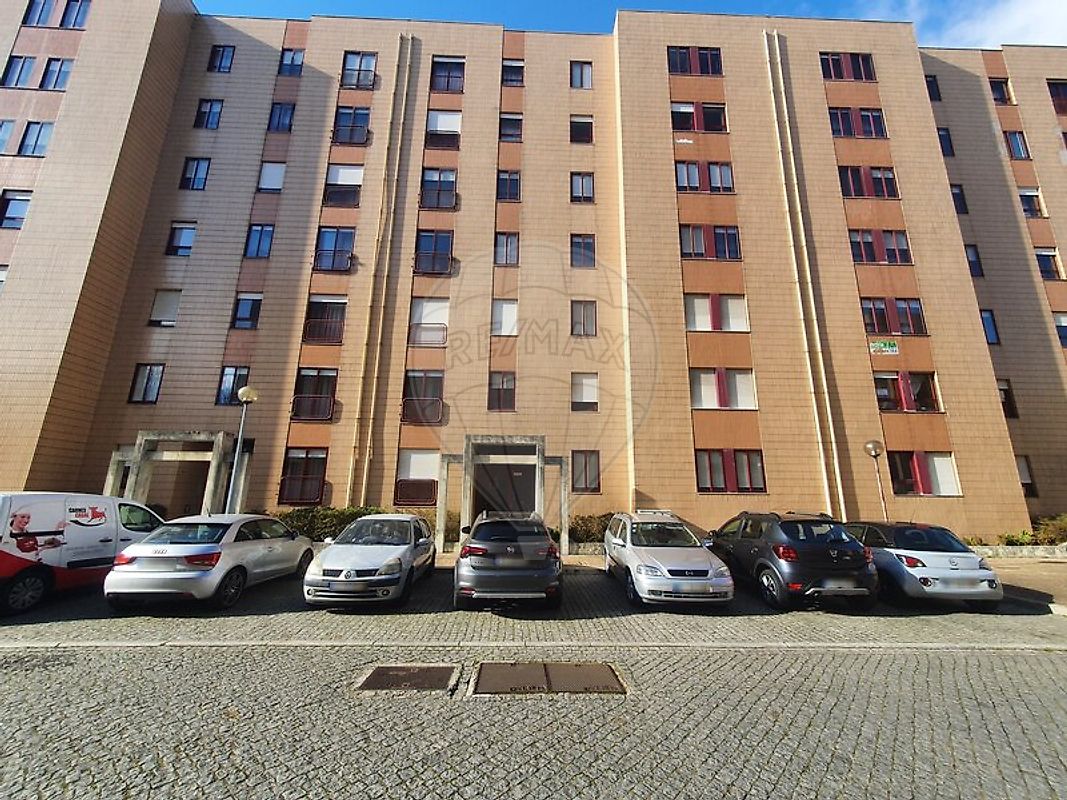 Apartamento T4 para venda