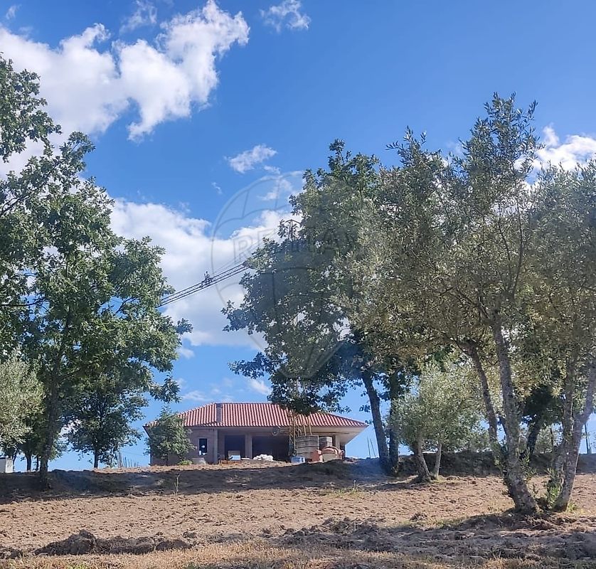 Moradia T3 à venda em Covilhã