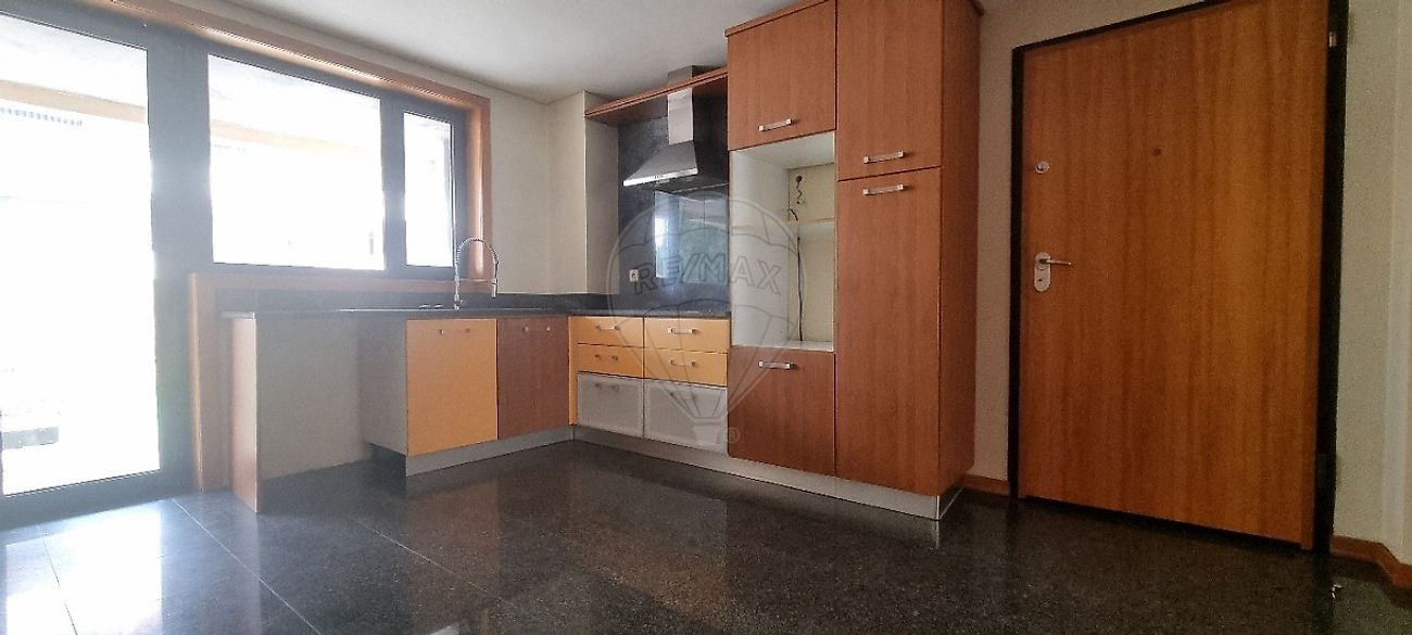 Apartamento T5 à venda em Paranhos, Porto — foto 8