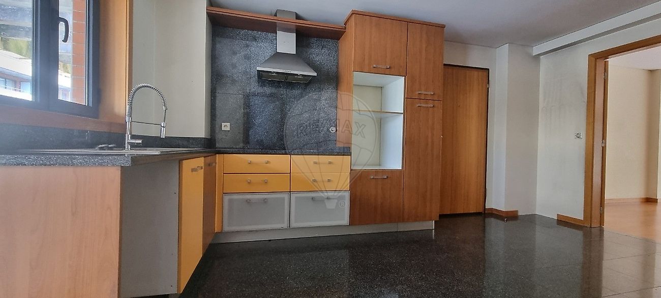 Apartamento T5 à venda em Paranhos, Porto — foto 9