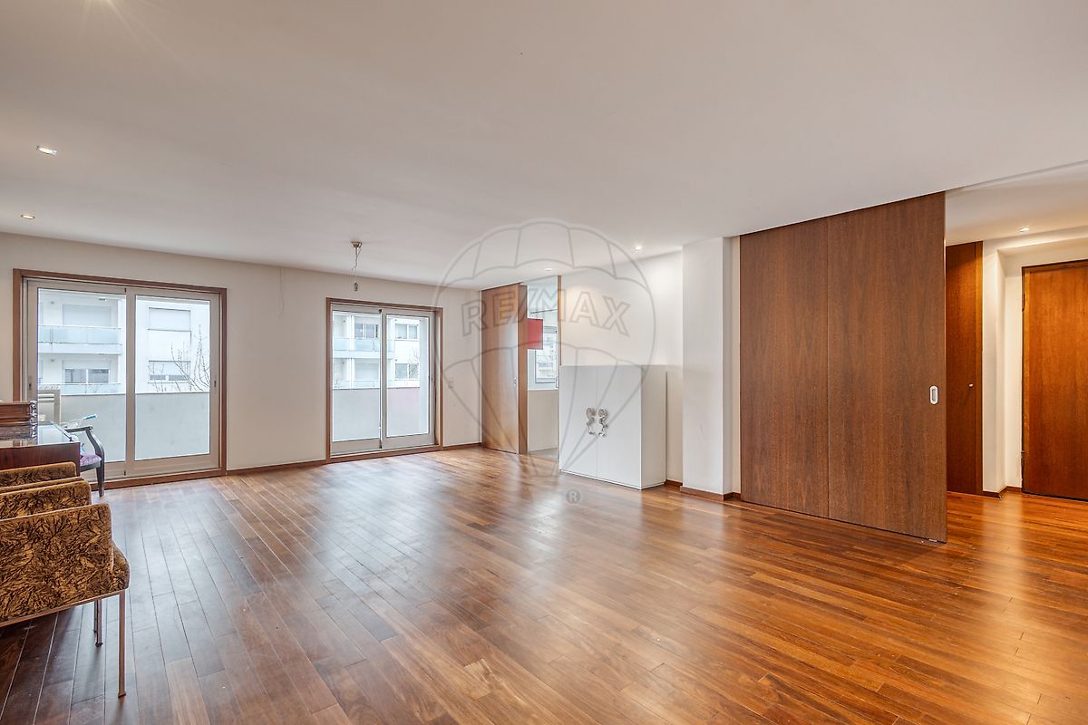 Apartamento T3 à venda em Porto