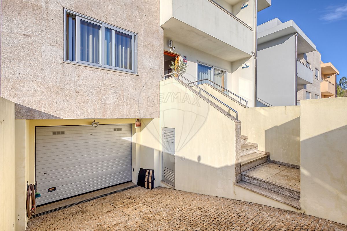 Apartamento T3 à venda em Trofa